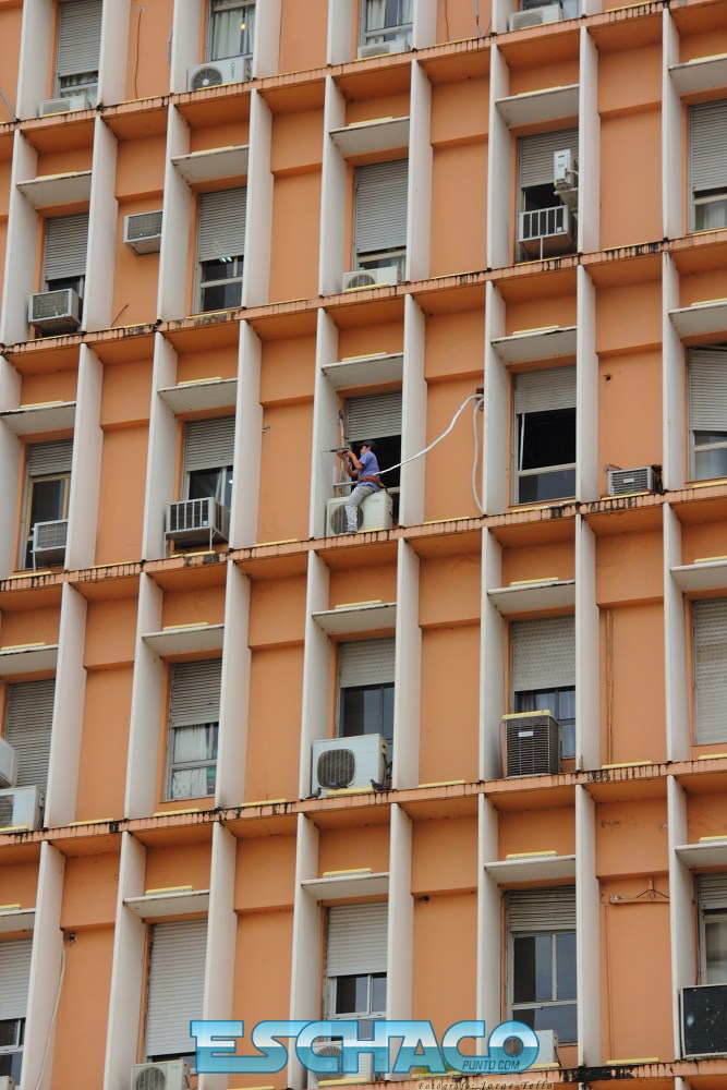 Gran n mero de manifestantes se agrupan frente a Casa de Gobierno