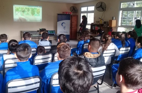 Charla sobre ciberacoso para alumnos de la escuela 42 EsChaco