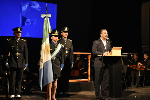 Homenaje del Gobierno a la Bandera del Chaco en el 9 aniversario