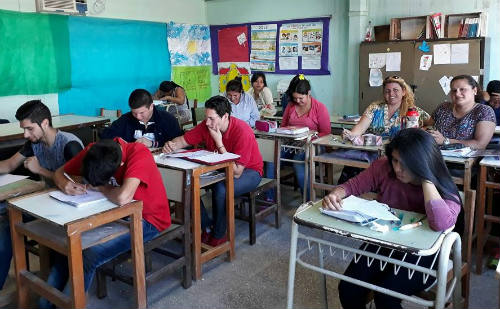 Inscriben en el Bachillerato Libre para Adultos N 14 EsChaco