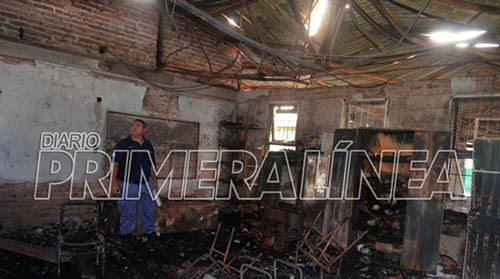 Un incendio destruy casi en su totalidad la Escuela N 700 de