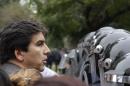 Marcha del da despus de la represin de la Plaza