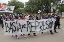 Marcha del da despus de la represin de la Plaza